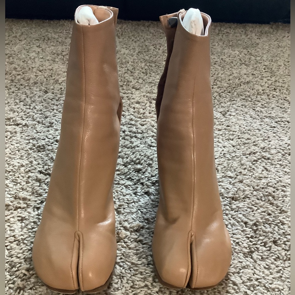 Maison Margiela TAbi Boots Size 38 Tan New Condition